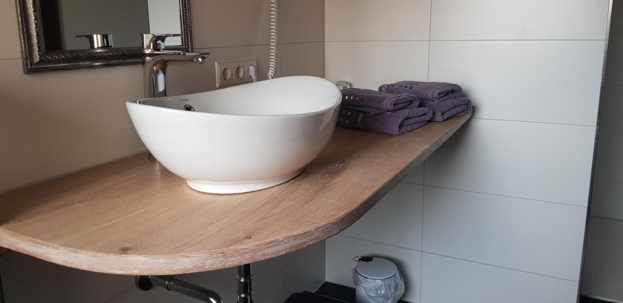 Boardinghouse Marktplatz شفاندورف إن بايرن المظهر الخارجي الصورة